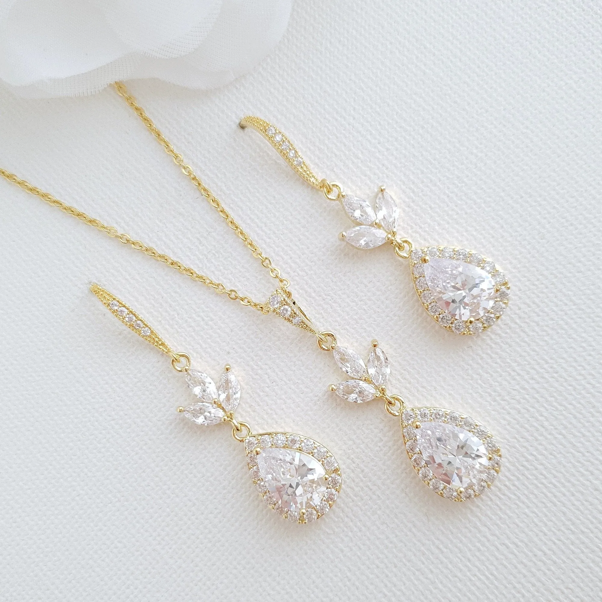 14K Yellow Gold Necklace and Earrings Set for Brides-Lotus