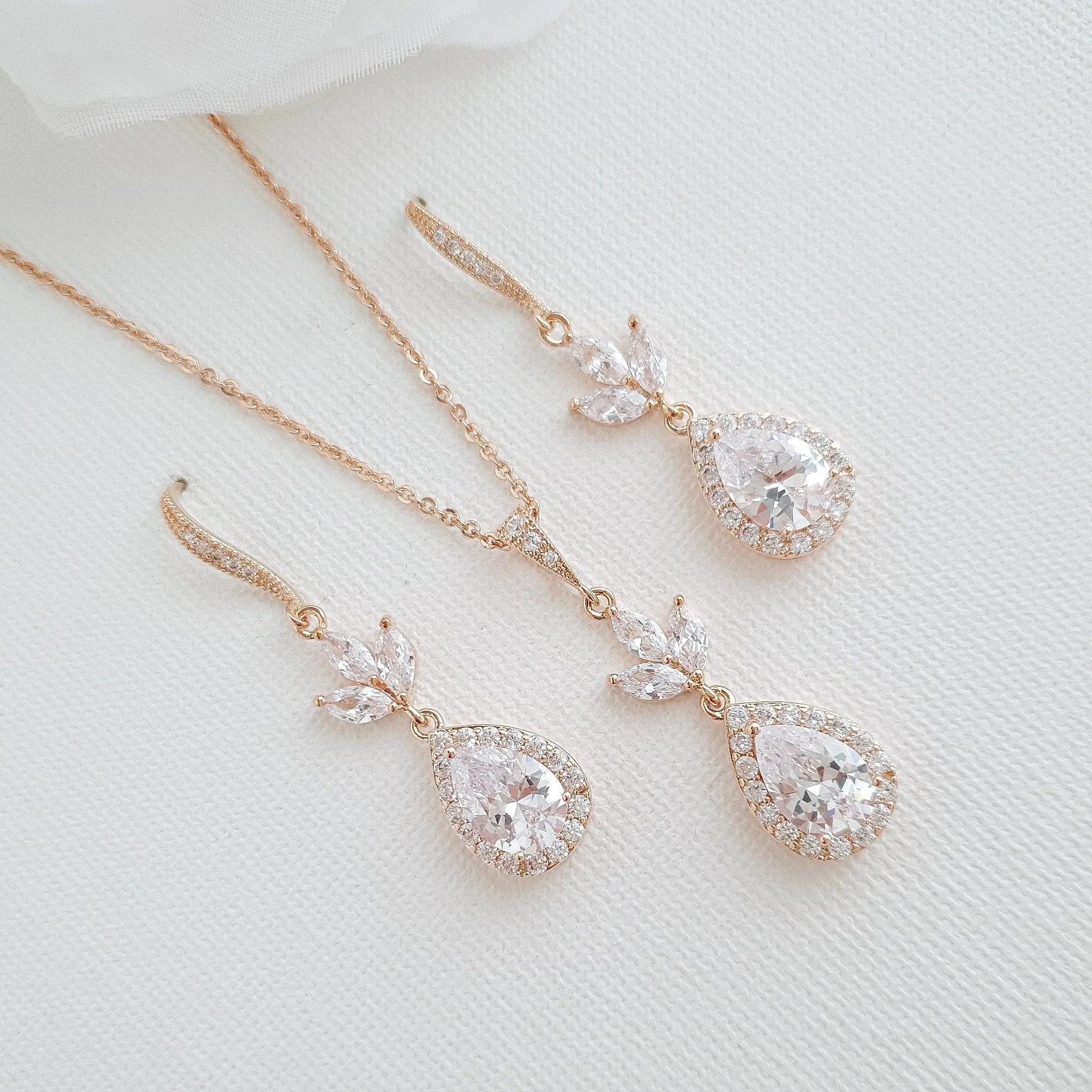 14K Yellow Gold Necklace and Earrings Set for Brides-Lotus