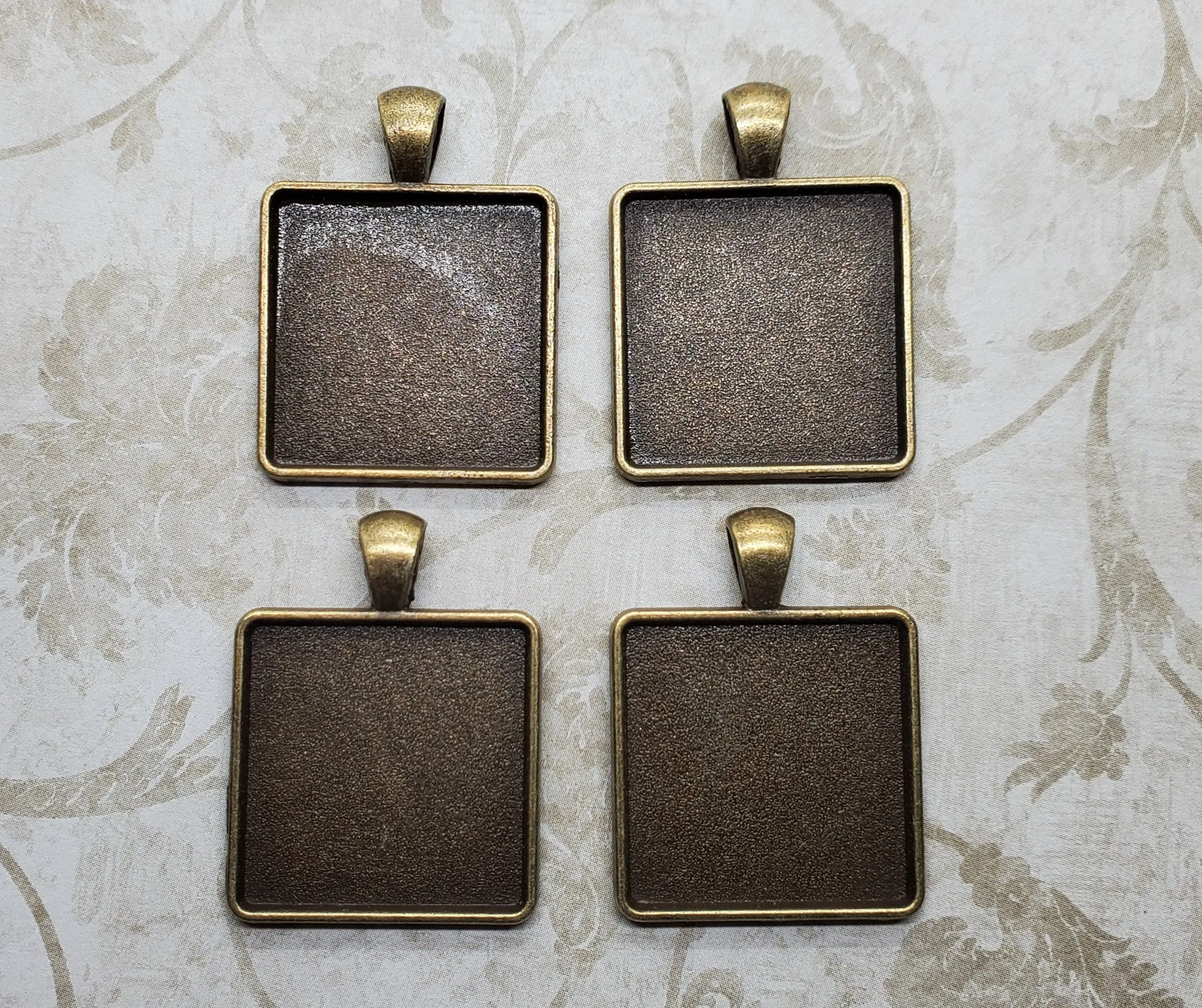 25mm Antique Bronze Square Settings (4) - L1158