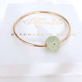 Bangle KEIKE - carved jade bead ( B101)