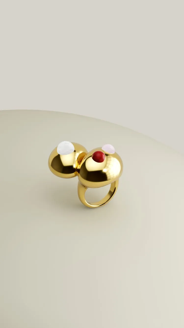 Big gold ring with stones