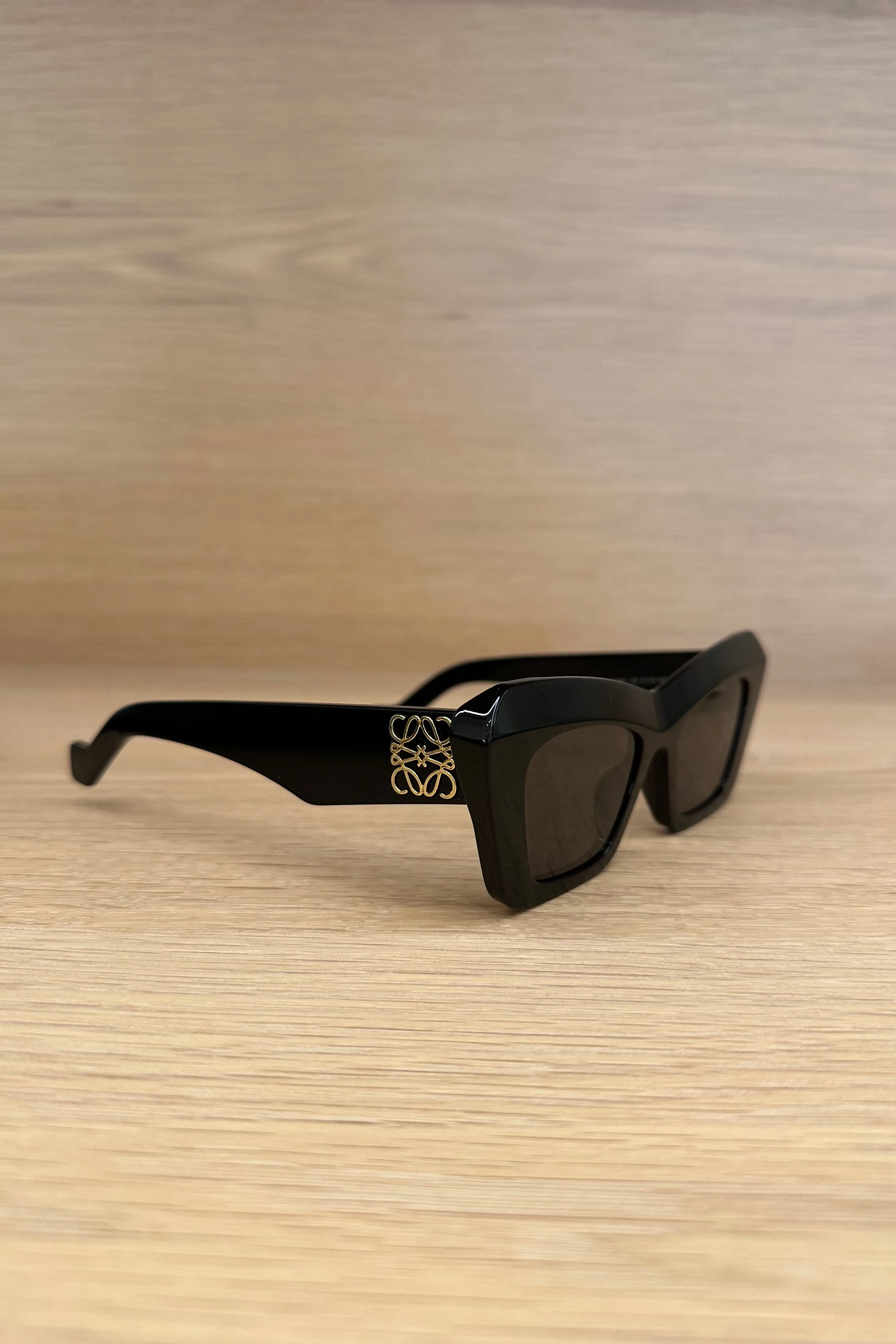 CATEYE SUNGLASSES IN BLACK (LW40036I)