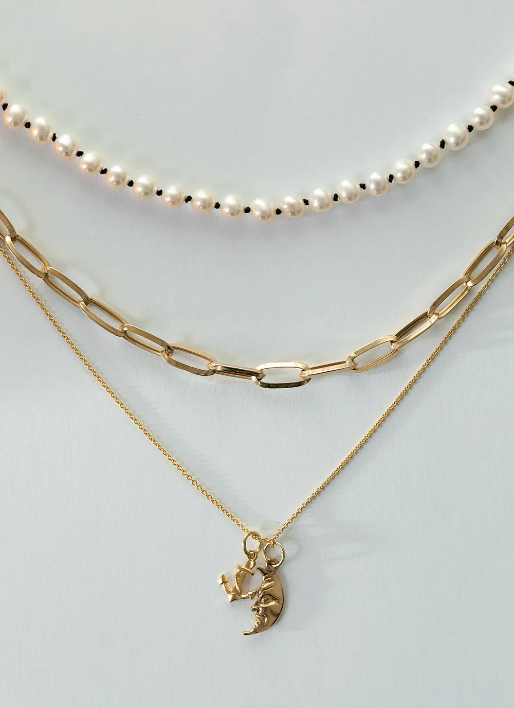 Classic pearl necklace 14k gold