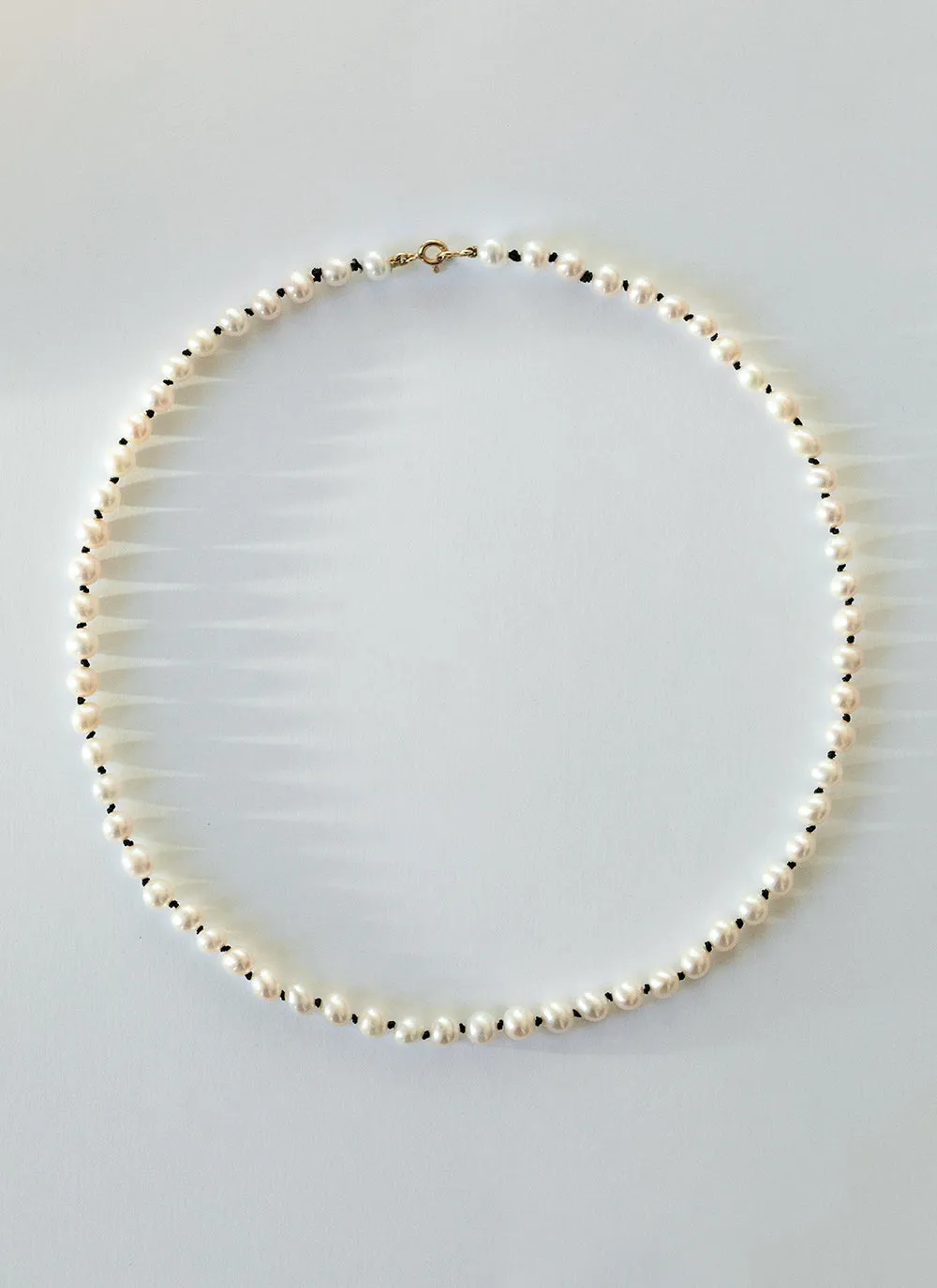 Classic pearl necklace 14k gold