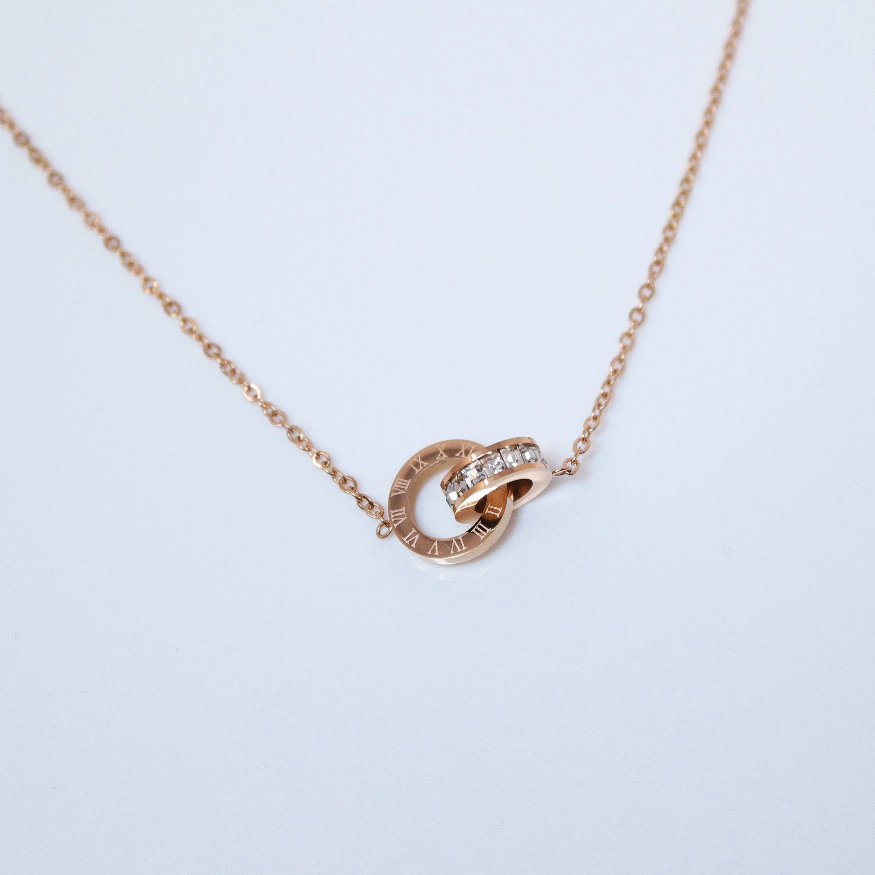 Eternity Roman Numerals Circle Necklace  Infinity Necklace  Minimalist  Linked Circles Necklace  Connected Circles  Interlocking Rings