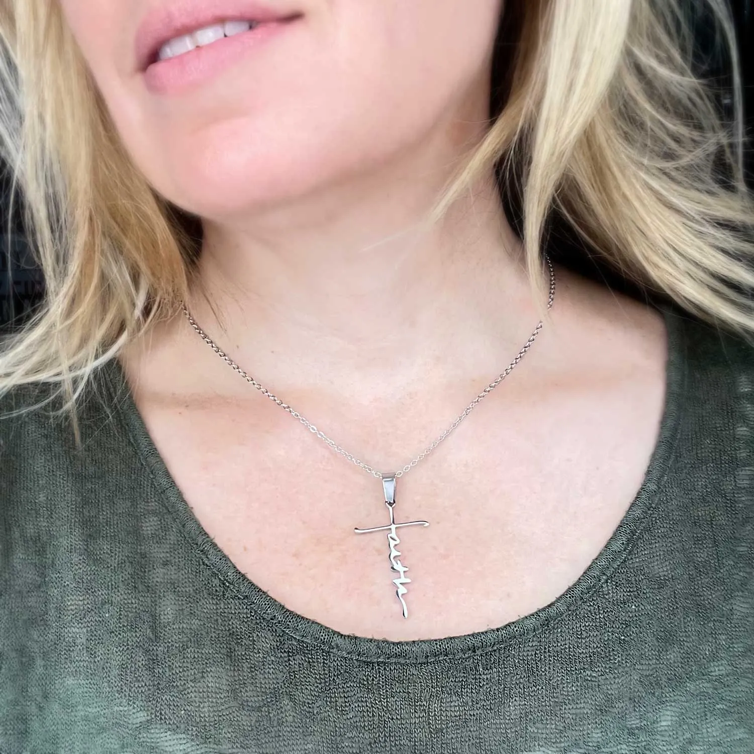 Faith Cross Necklace - Golden Stainless Steel Pendant Necklace