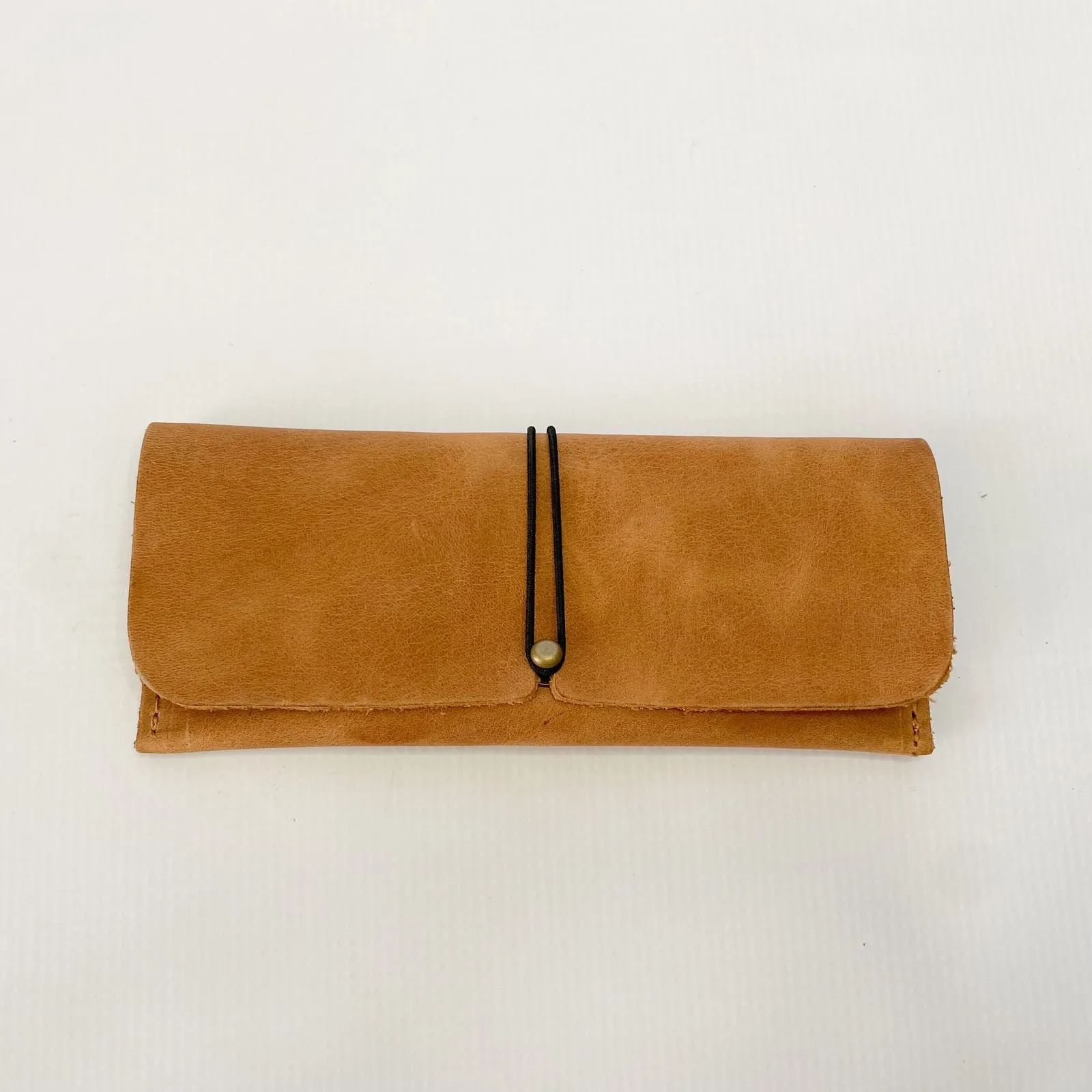 Gia leather tan sunglass pouch