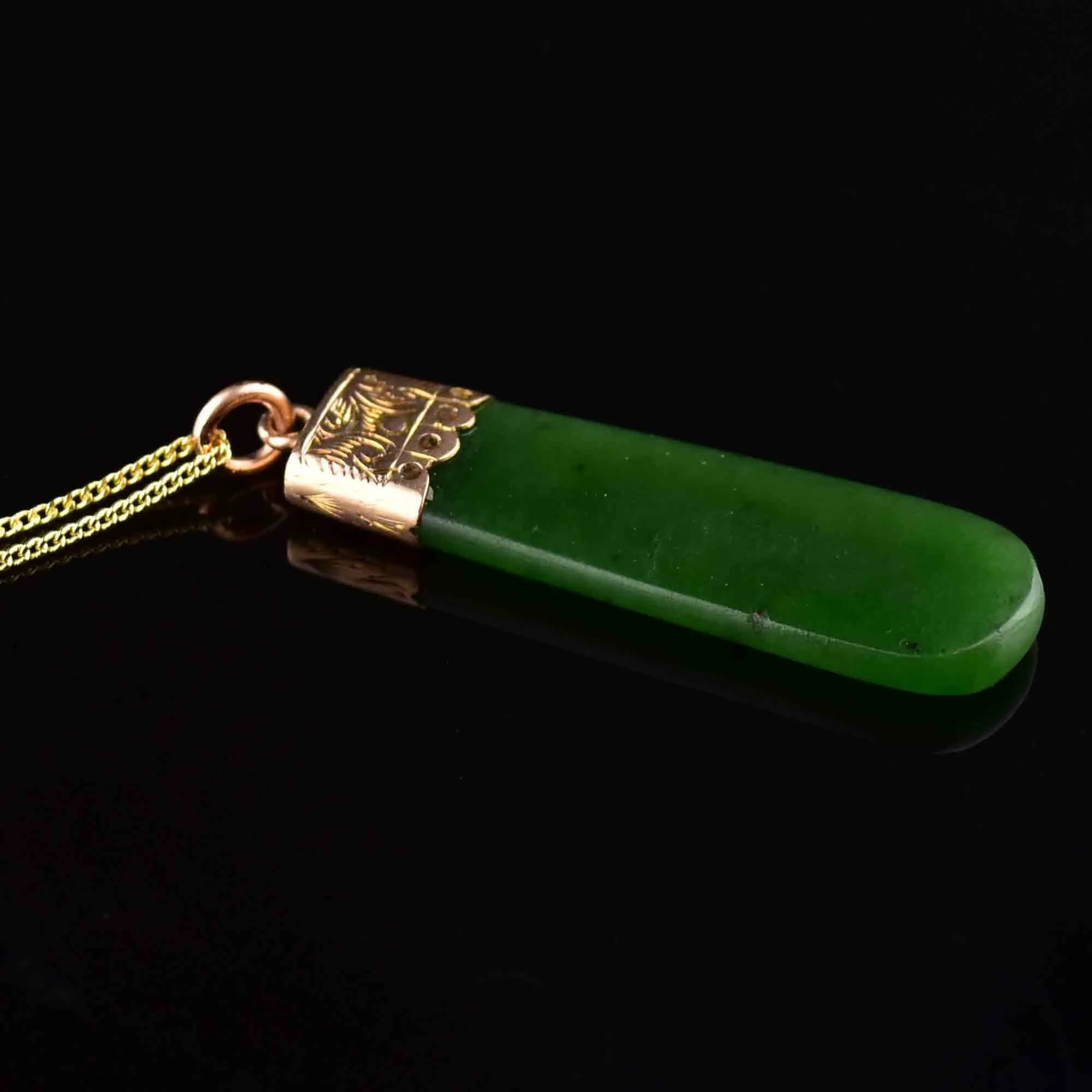 14K Gold Maori Pounamu New Zealand Greenstone Jade Pendant Necklace