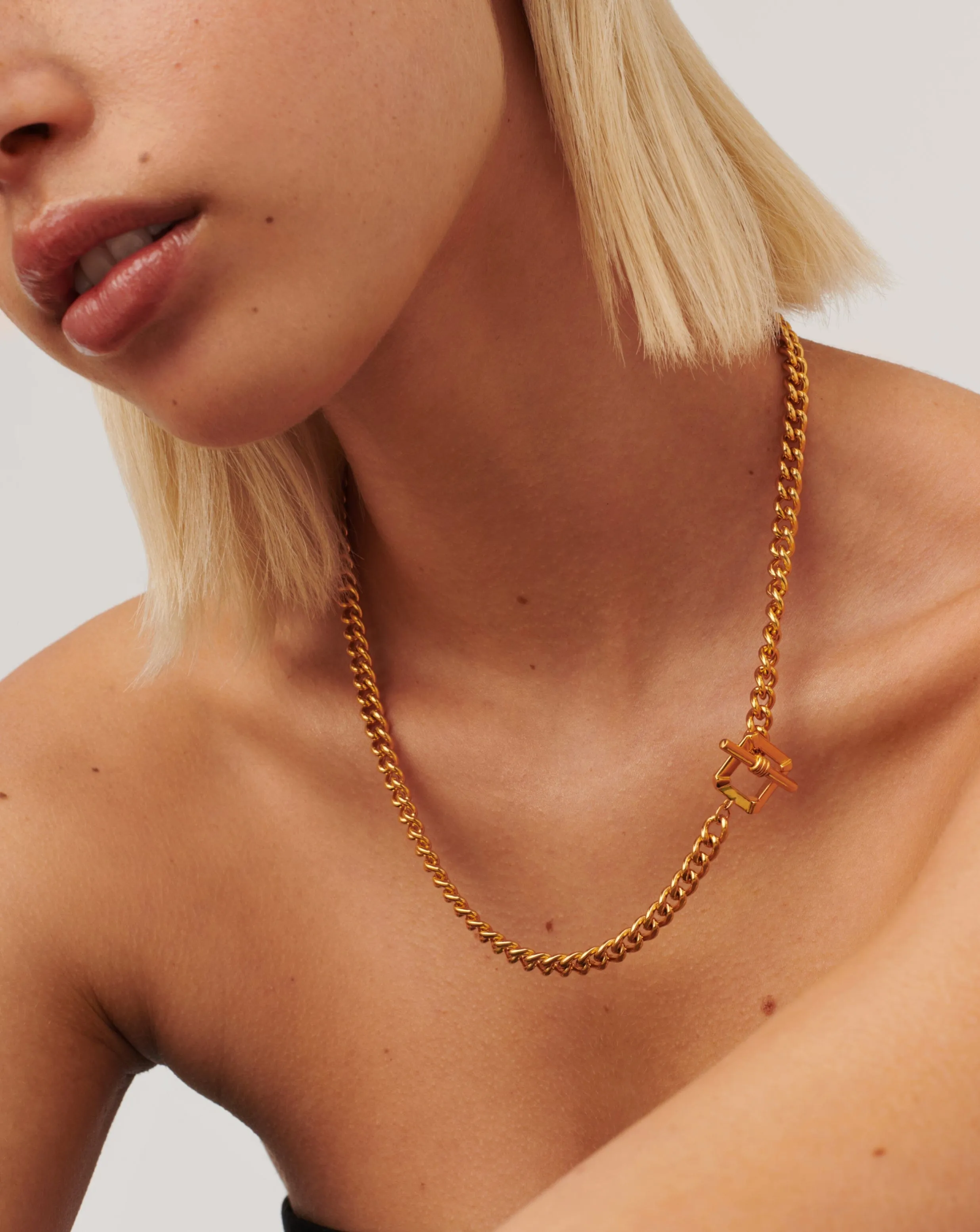 Lucy Williams T-Bar Chain Necklace | 18ct Gold Plated