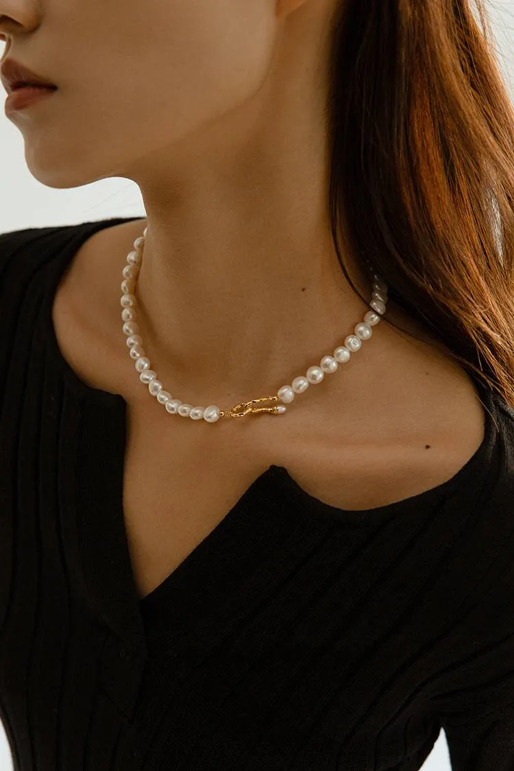 OT Locker Pearls Choker Necklace