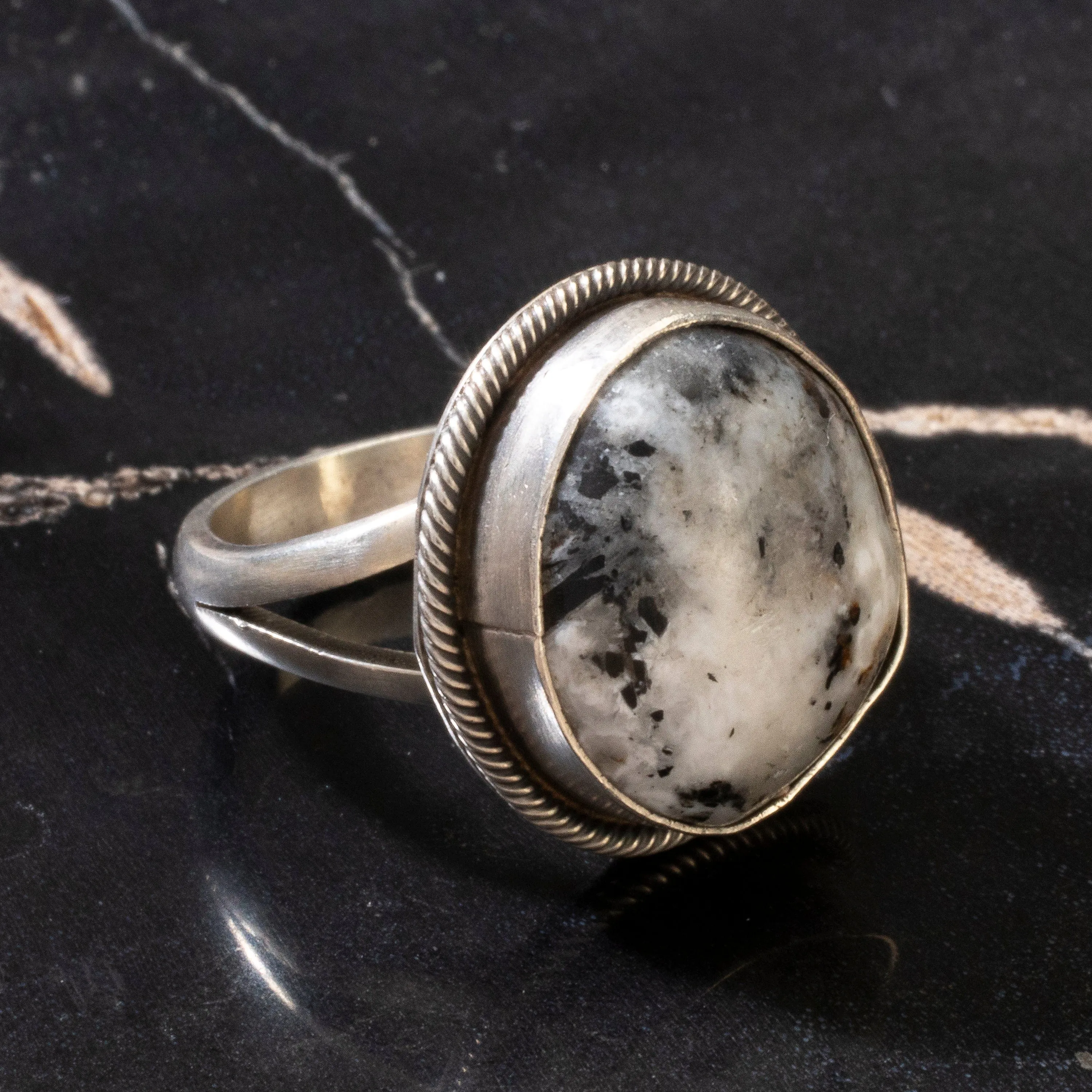 Scott Skeets White Buffalo Turquoise Round Navajo USA Native American Made 925 Sterling Silver Ring