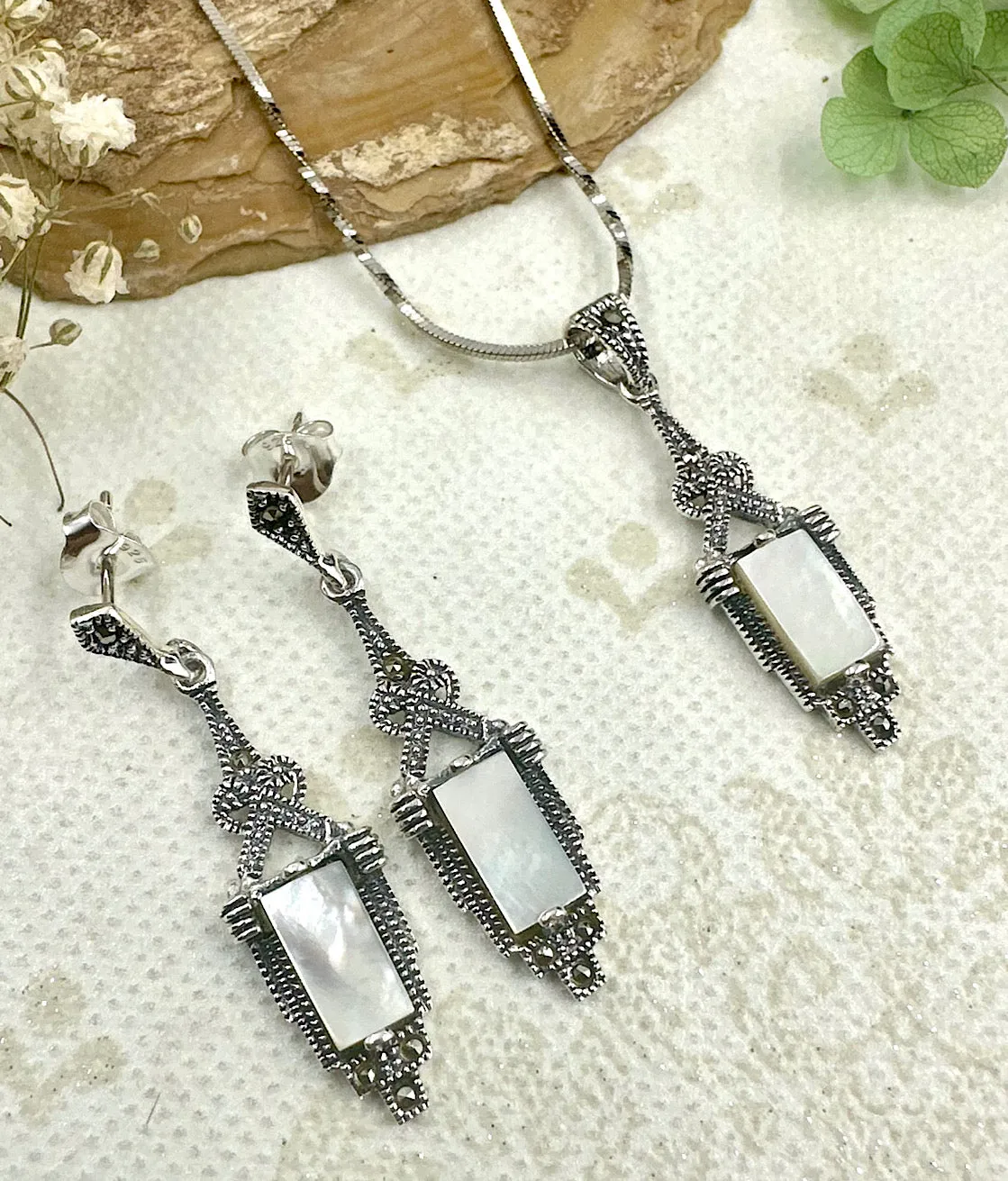 The Silver Marcasite Pendant Set (Mother of Pearl)