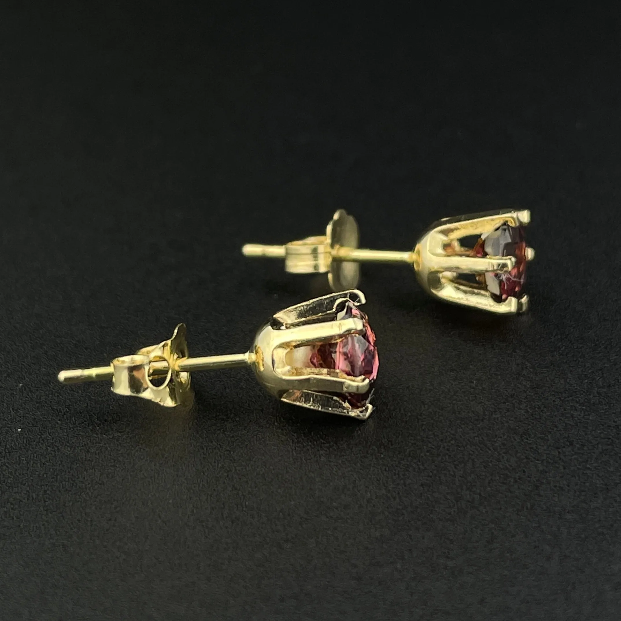 Vintage 14K Gold Garnet Stud Post Earrings